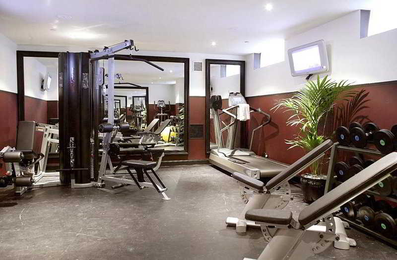 Hotel Des Indes Den Haag Einrichtungen foto The gym at the hotel