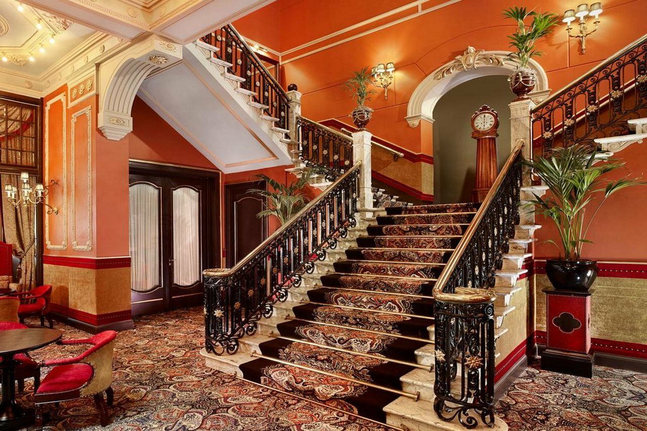 Hotel Des Indes Den Haag Exterior foto The staircase